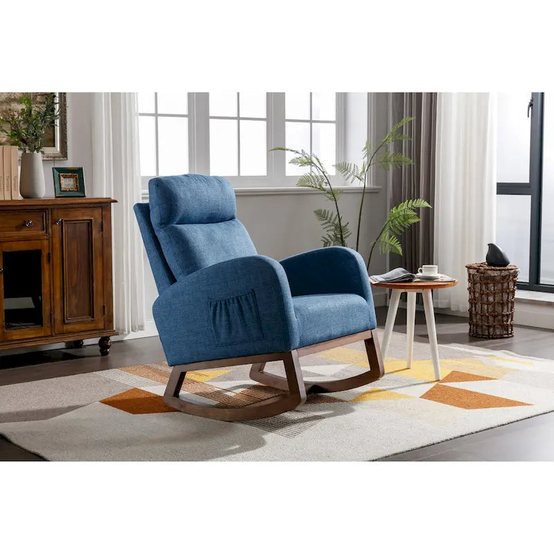 Mecedora tapizada azul 27 con patas de madera y práctico bolsillo lateral