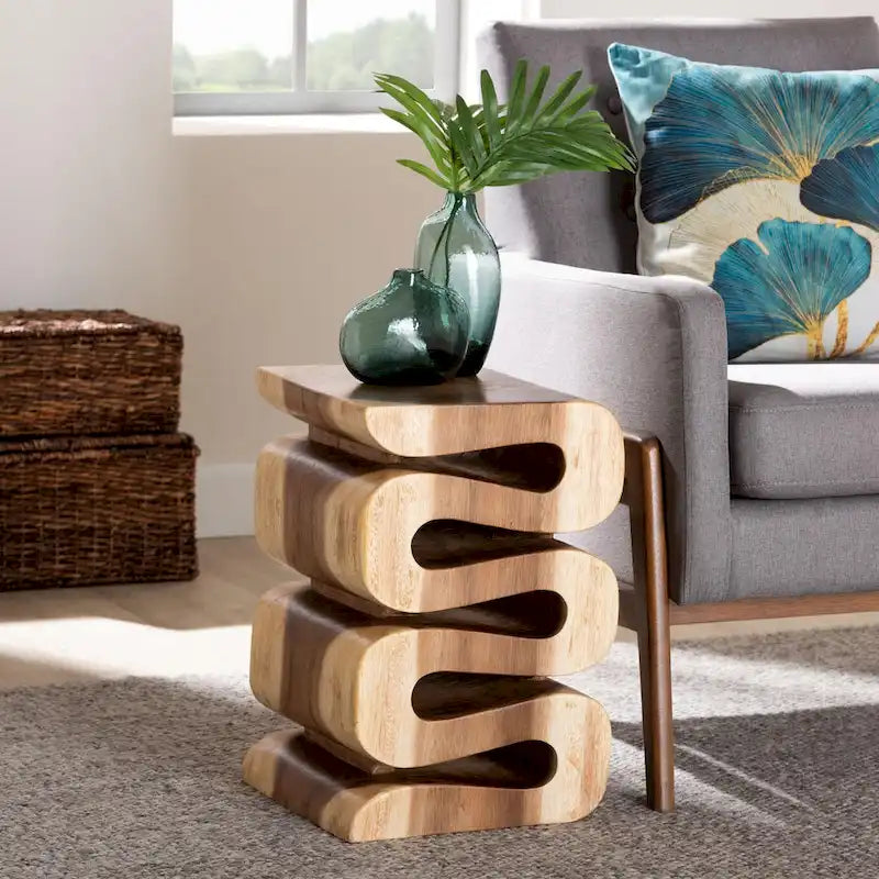 Mesa Auxiliar de Madera de Suar Tallada a Mano