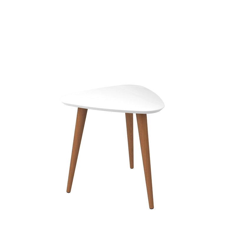 Mesa auxiliar alta triangular de 19.88 con patas de madera inclinadas