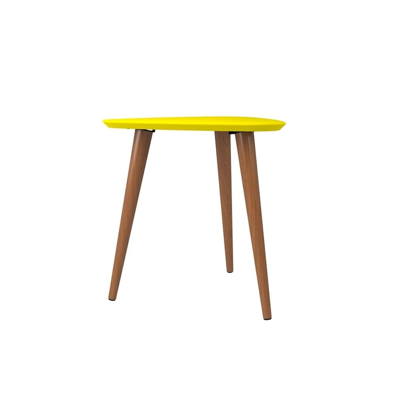 Mesa auxiliar alta triangular de 19.88 con patas de madera inclinadas