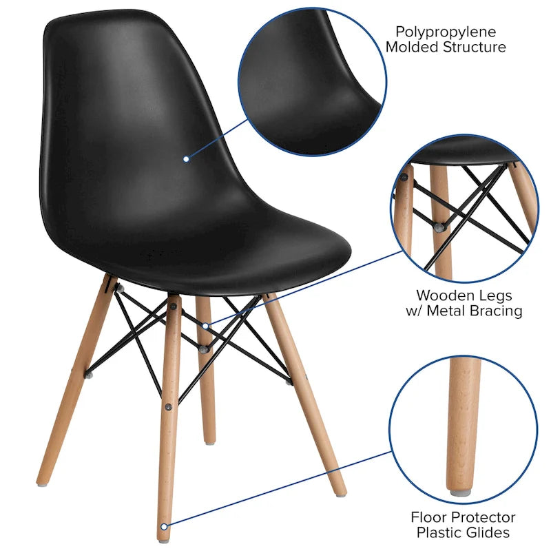 Silla de plástico con patas de madera