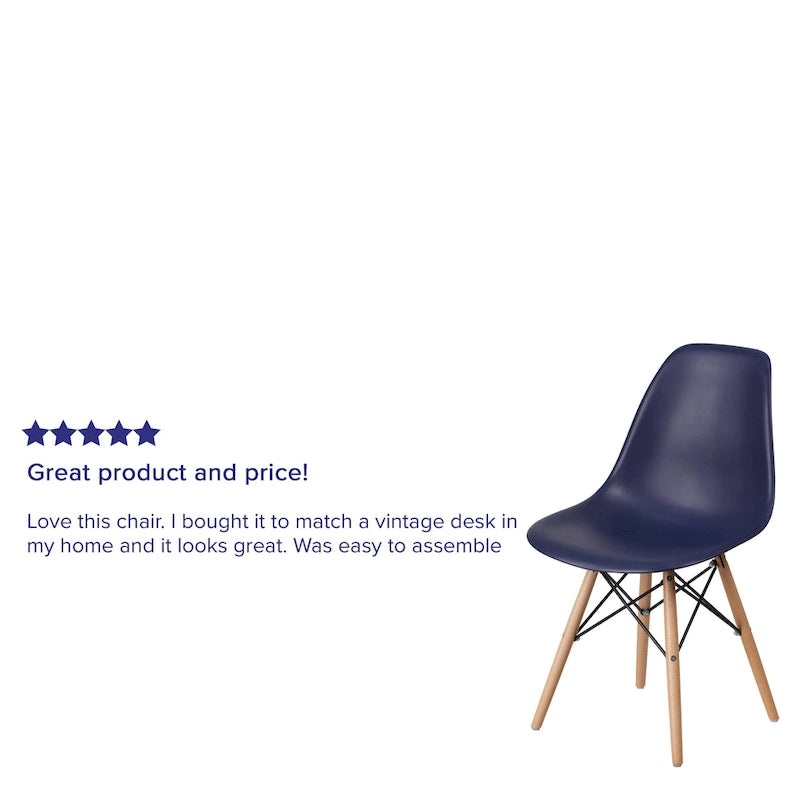 Silla de plástico con patas de madera