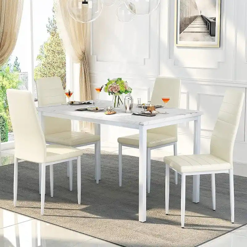 Juego de comedor de estilo moderno de 5 piezas con mesa con cubierta de imitación mármol y 4 sillas tapizadas en imitación cuero